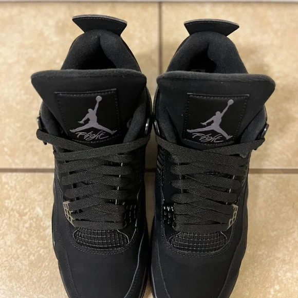 Black Cat Jordan 4, Deadstock size 11